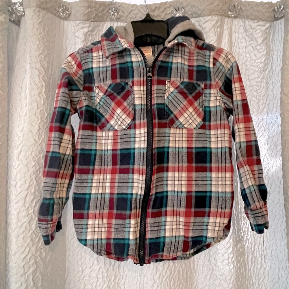 ❤️💙Super cute hooded Flannel shirt!